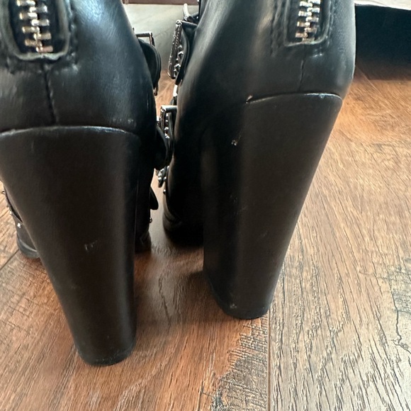 Steve Madden heel booties - Picture 6 of 8
